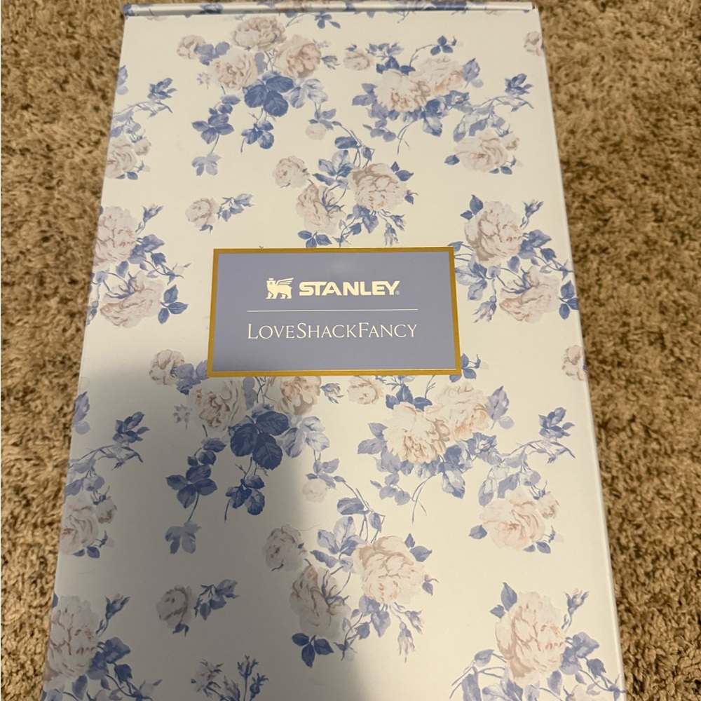 Stanley Blue and Cream Floral Tumbler Box